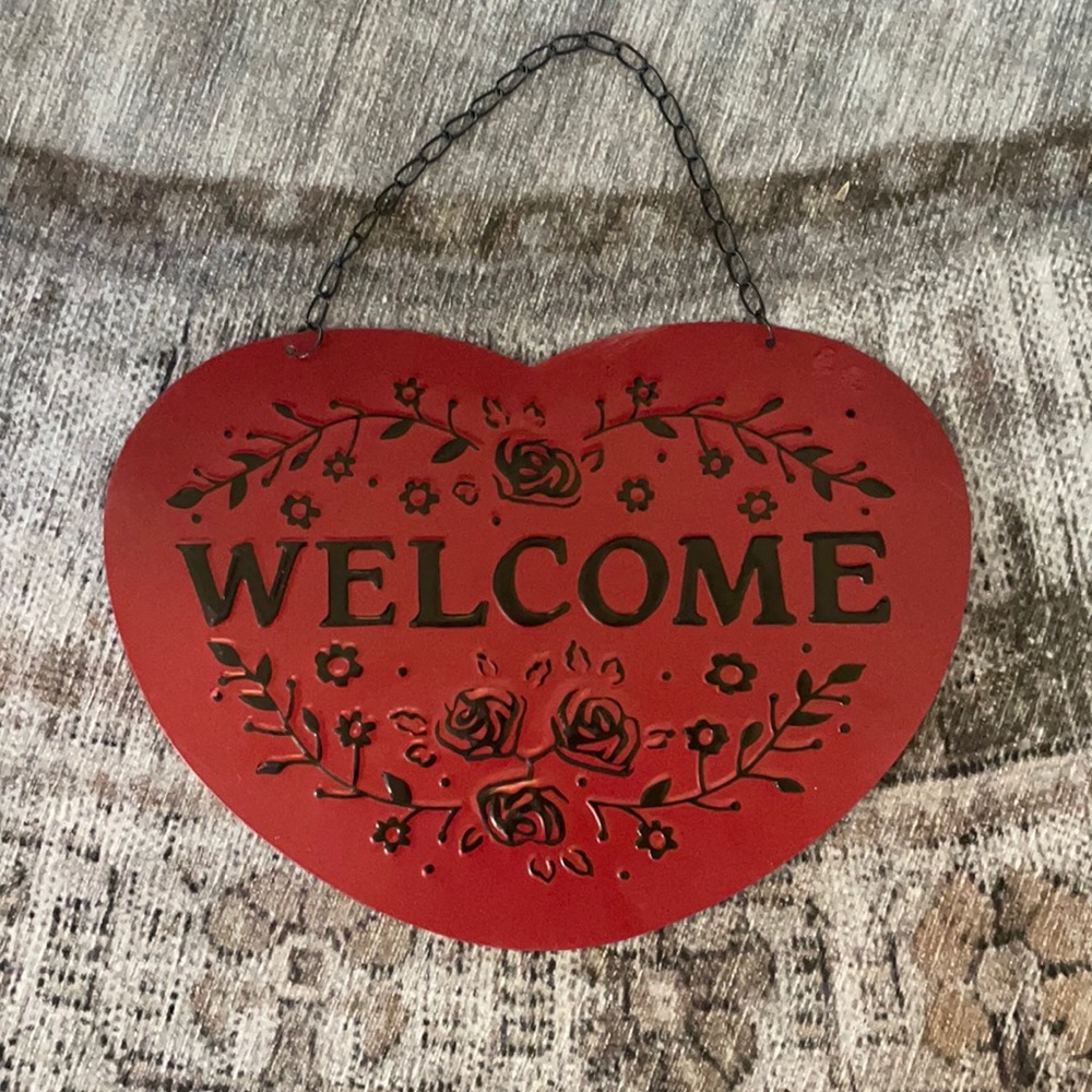 Metal welcome sign. EUC!